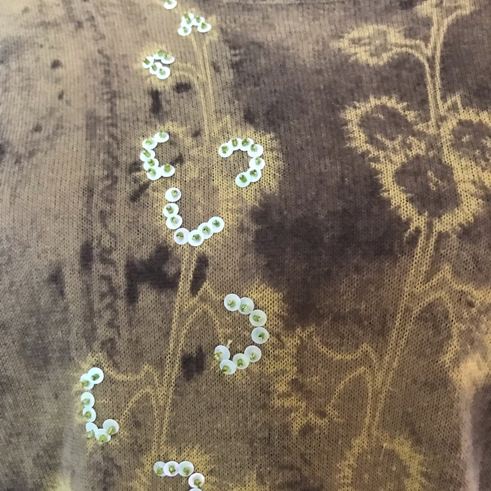 Sweater - Picture 2 of 4
